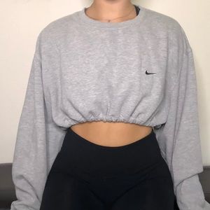 NIKE Crop Sweater